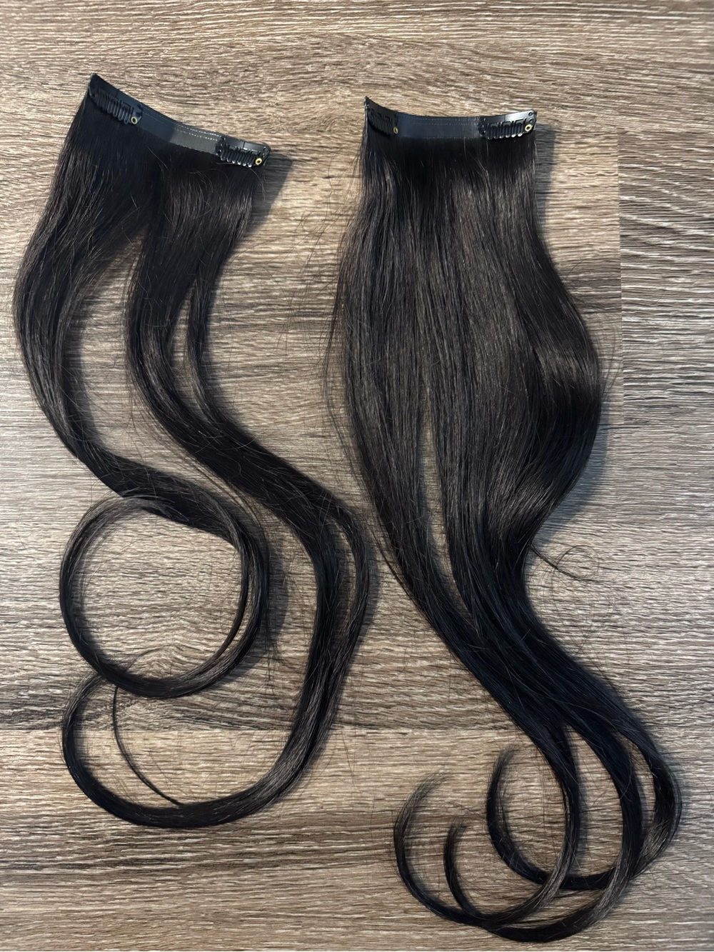 Luxy Hair 20” Off Black Halo Hair Extensions - Picture 7 of 7